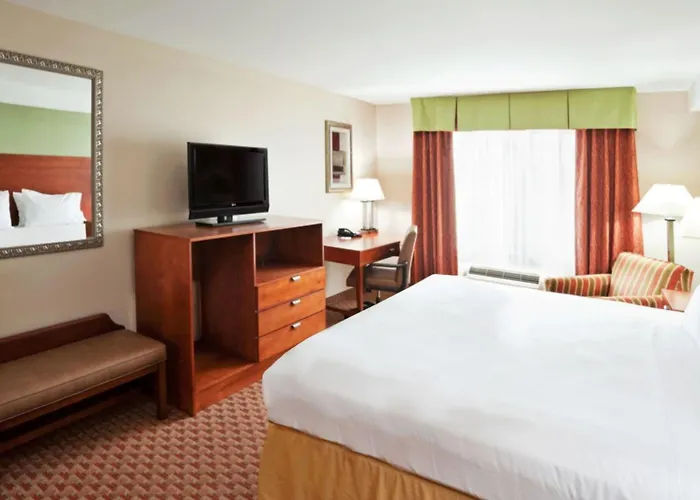 Holiday Inn Express & Suites Niagara Falls By Ihg