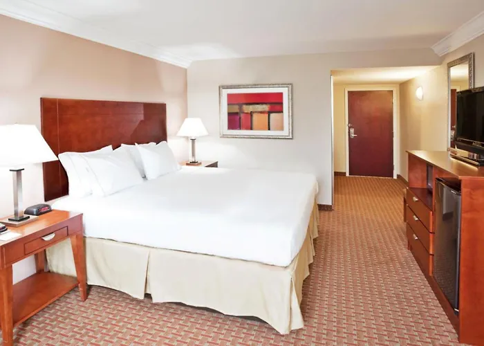 Holiday Inn Express & Suites Niagara Falls By Ihg